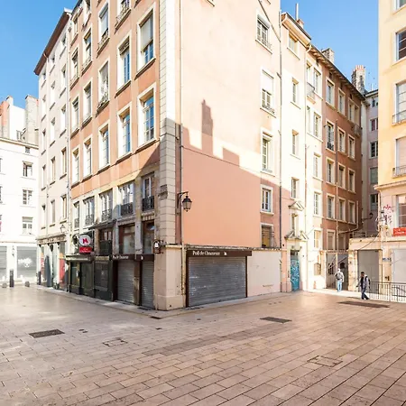 Les Capucins - 1er דירה *